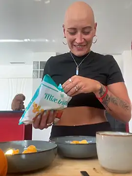 Snapshot of zensorial chatting on 04-05-26, 08:55 zensorial online show from 04-05-26, 08:55