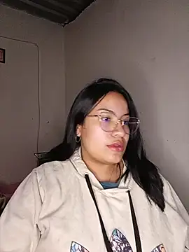 SerenaDupont  online show from 06-24-26, 04:22