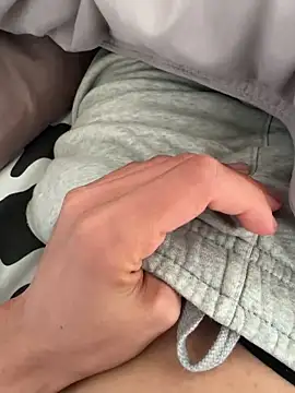 Snapshot of LemmonB chatting on 04-07-26, 07:20 LemmonB online show from 04-07-26, 07:20