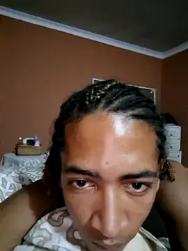 Snapshot of pr33tyliana chatting on 04-12-26, 12:48 pr33tyliana online show from 04-12-26, 12:48