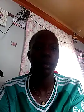 Snapshot of KLASSY77 chatting on 04-11-26, 11:14 KLASSY77 online show from 04-11-26, 11:14