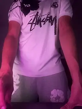 YorSexboy777 online show from 04-19-26, 10:56