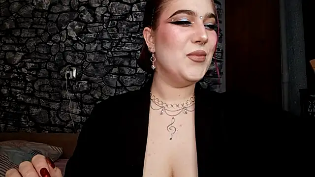 Snapshot of E_thie chatting on 04-06-26, 01:12 E thie online show from 04-06-26, 01:12