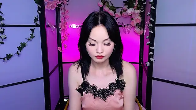 LilySparkls online show from 06-03-26, 01:36
