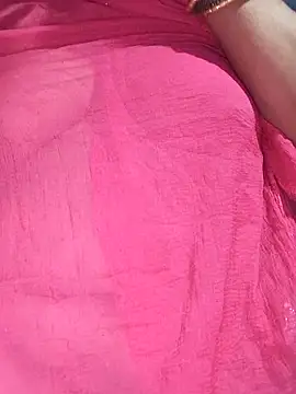 Snapshot of Desi_hot_bhabhi01 chatting on 05-05-26, 04:59 Desi hot bhabhi01 online show from 05-05-26, 04:59