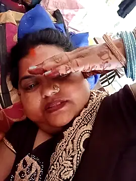 Snapshot of Desi_hot_bhabhi01 chatting on 05-14-26, 08:32 Desi hot bhabhi01 online show from 05-14-26, 08:32
