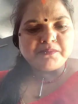 Snapshot of Desi_hot_bhabhi01 chatting on 05-21-26, 06:53 Desi hot bhabhi01 online show from 05-21-26, 06:53