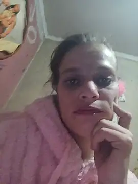 Snapshot of Skymadison6 chatting on 05-23-26, 05:34 Skymadison6 online show from 05-23-26, 05:34