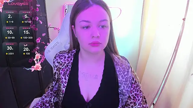 Snapshot of AmeliePeach chatting on 04-09-26, 06:19 AmeliePeach online show from 04-09-26, 06:19