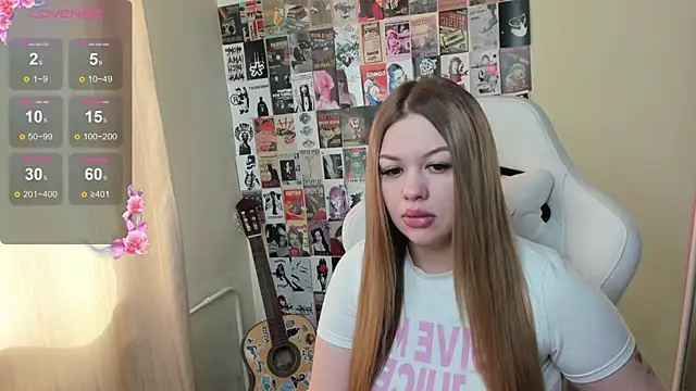 Snapshot of AmeliePeach chatting on 05-08-26, 01:44 AmeliePeach online show from 05-08-26, 01:44