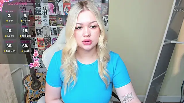 Snapshot of AmeliePeach chatting on 05-29-26, 08:23 AmeliePeach online show from 05-29-26, 08:23