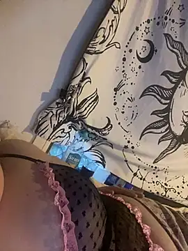 avery  1 online show from 04-27-26, 08:07