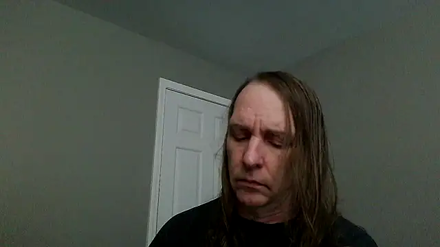 Snapshot of Magnus_Luv chatting on 05-26-26, 08:16 Magnus Luv online show from 05-26-26, 08:16