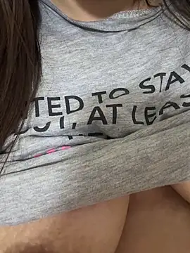 Snapshot of Sousou-33 chatting on 04-05-26, 11:46 Sousou-33 online show from 04-05-26, 11:46