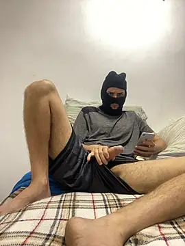 Couple PlayHot BR online show from 07-18-26, 05:50