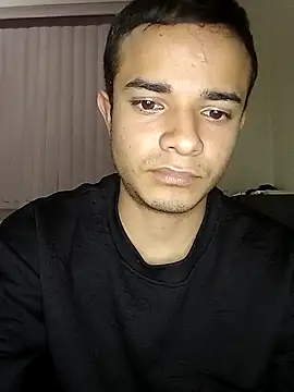 Snapshot of LuisLatinboyy chatting on 04-08-26, 01:27 LuisLatinboyy online show from 04-08-26, 01:27