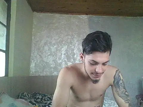 robertmrn112 online show from 05-17-26, 02:35