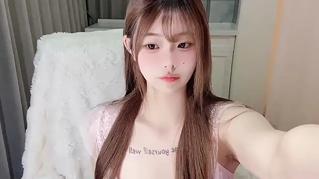 Snapshot of xiaoyugan_cute chatting on 04-27-26, 03:32 xiaoyugan cute online show from 04-27-26, 03:32
