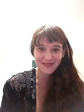 Snapshot of Maggie38 chatting on 05-18-26, 07:25 Maggie38 online show from 05-18-26, 07:25