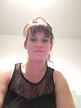 Snapshot of Maggie38 chatting on 05-23-26, 11:58 Maggie38 online show from 05-23-26, 11:58