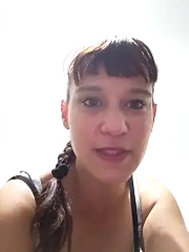 Snapshot of Maggie38 chatting on 05-28-26, 08:33 Maggie38 online show from 05-28-26, 08:33