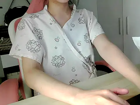lucienguyen online show from 07-28-26, 06:20
