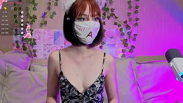 LunaNyanmi online show from 04-26-26, 04:26