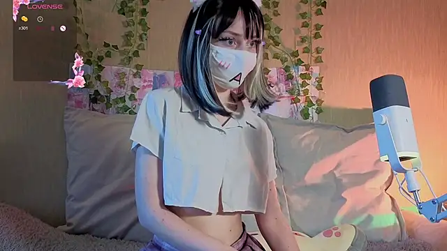 LunaNyanmi online show from 06-06-26, 01:49