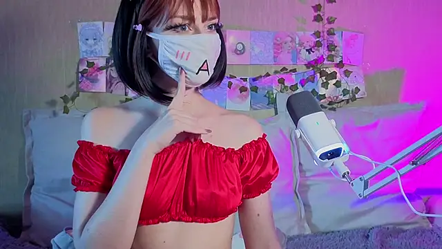 LunaNyanmi online show from 06-14-26, 01:46