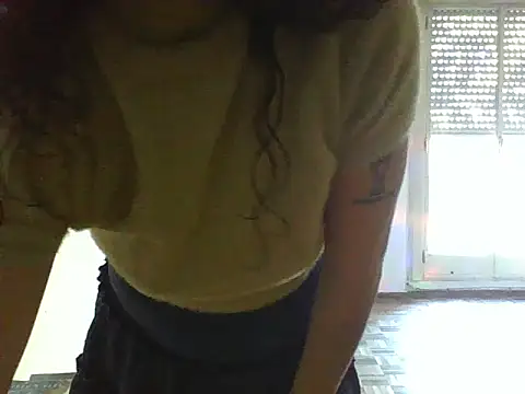 luly mariposa online show from 04-22-26, 03:02