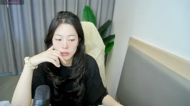 yizhixiaolulu online show from 04-08-26, 06:13