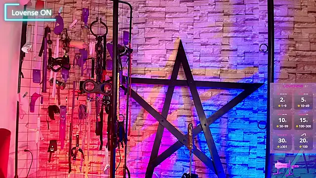 Snapshot of Bdsm_Kiara chatting on 04-10-26, 02:11 Bdsm Kiara online show from 04-10-26, 02:11