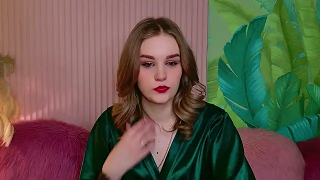 Molly Voses online show from 05-09-26, 08:36