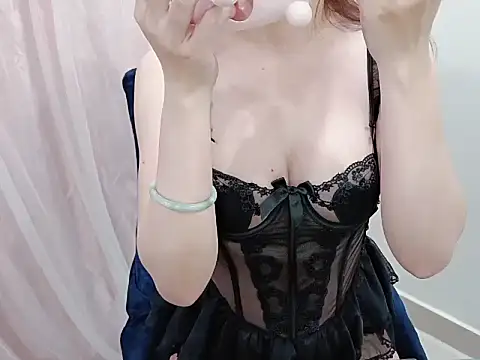 minami-yuiyui online show from 05-29-26, 01:14