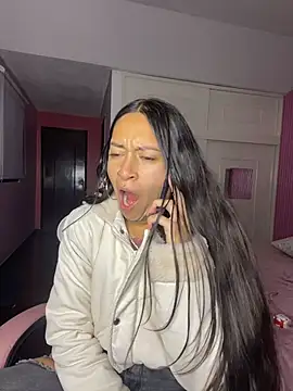 DulceLatinaxo online show from 07-16-26, 10:43