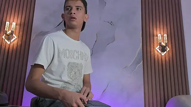 Ethanhot os online show from 04-09-26, 06:02