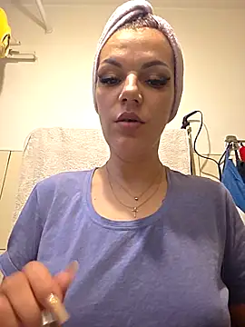 SweetMomy  online show from 04-17-26, 06:05