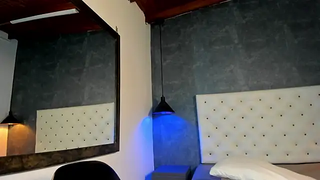 Jara Chick online show from 05-13-26, 08:06