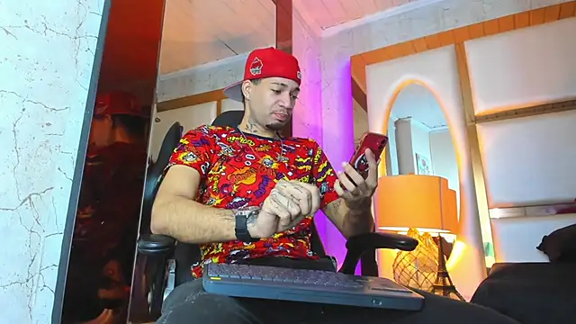 Daniel huge22 online show from 05-30-26, 01:41