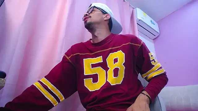 Amir guy  online show from 04-09-26, 02:11