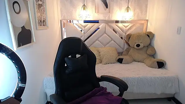 ahmy  online show from 05-21-26, 07:43
