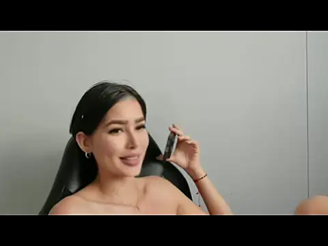 estellerouse online show from 04-11-26, 08:46