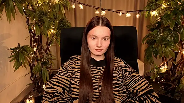 MarieFuller online show from 04-08-26, 11:54