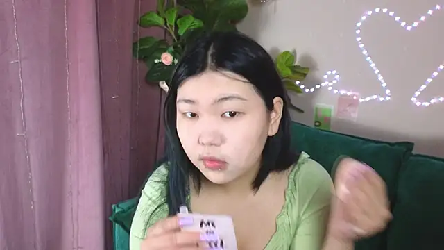 Snapshot of kao_ri chatting on 05-15-26, 02:51 kao ri online show from 05-15-26, 02:51