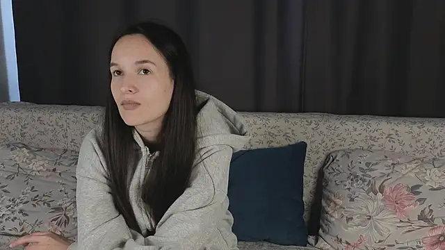 Snapshot of CutieFru1t chatting on 04-14-26, 08:20 CutieFru1t online show from 04-14-26, 08:20