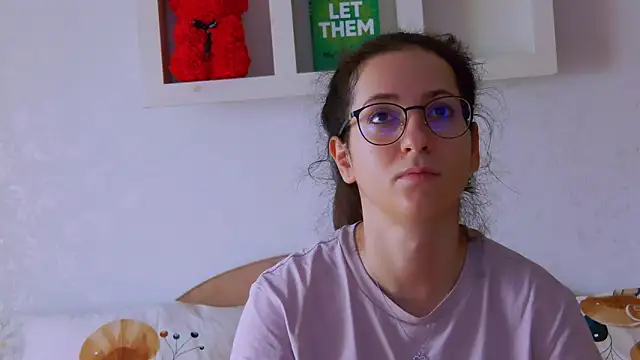 KarolDolly05 online show from 04-17-26, 12:52