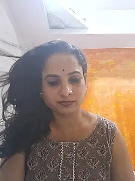 Snapshot of Bebo_QueeN chatting on 05-02-26, 05:29 Bebo QueeN online show from 05-02-26, 05:29