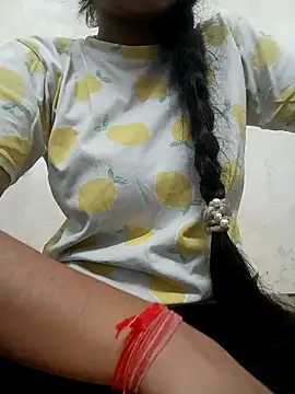 Snapshot of Miss_sarita chatting on 04-08-26, 09:09 Miss sarita online show from 04-08-26, 09:09