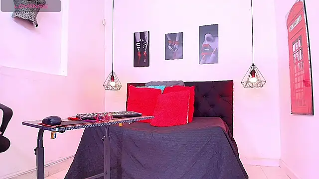 hilary banks1 online show from 07-25-26, 04:54