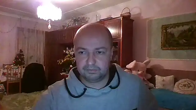 Snapshot of Luceriusbigass chatting on 01-20-25, 03:50 Luceriusbigass online show from 01-20-25, 03:50